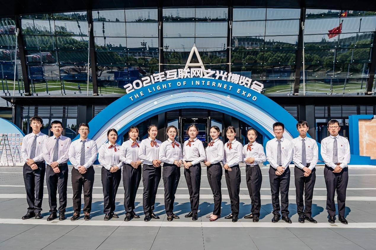 澳門一碼一肖一待一中直播，探索與體驗獨特的娛樂氛圍，澳門一碼直播，探索與體驗獨特娛樂氛圍