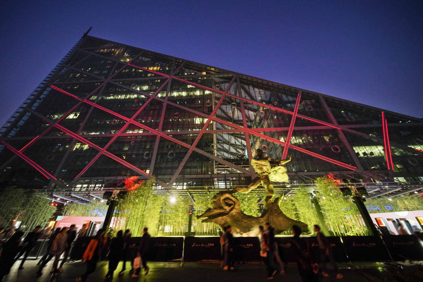 澳門芳草地，精準(zhǔn)穩(wěn)準(zhǔn)狠的全方位探索，澳門芳草地，全方位精準(zhǔn)探索之旅