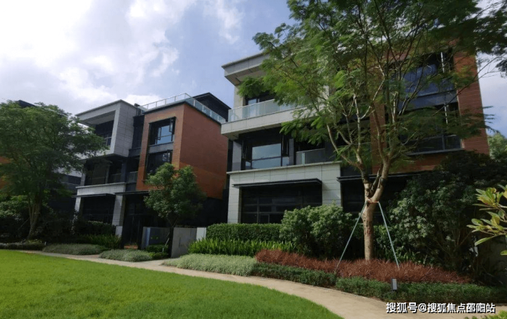 最新揭秘，2024新澳芳草地詳細(xì)資料大全，揭秘，2024新澳芳草地全景詳細(xì)資料大全