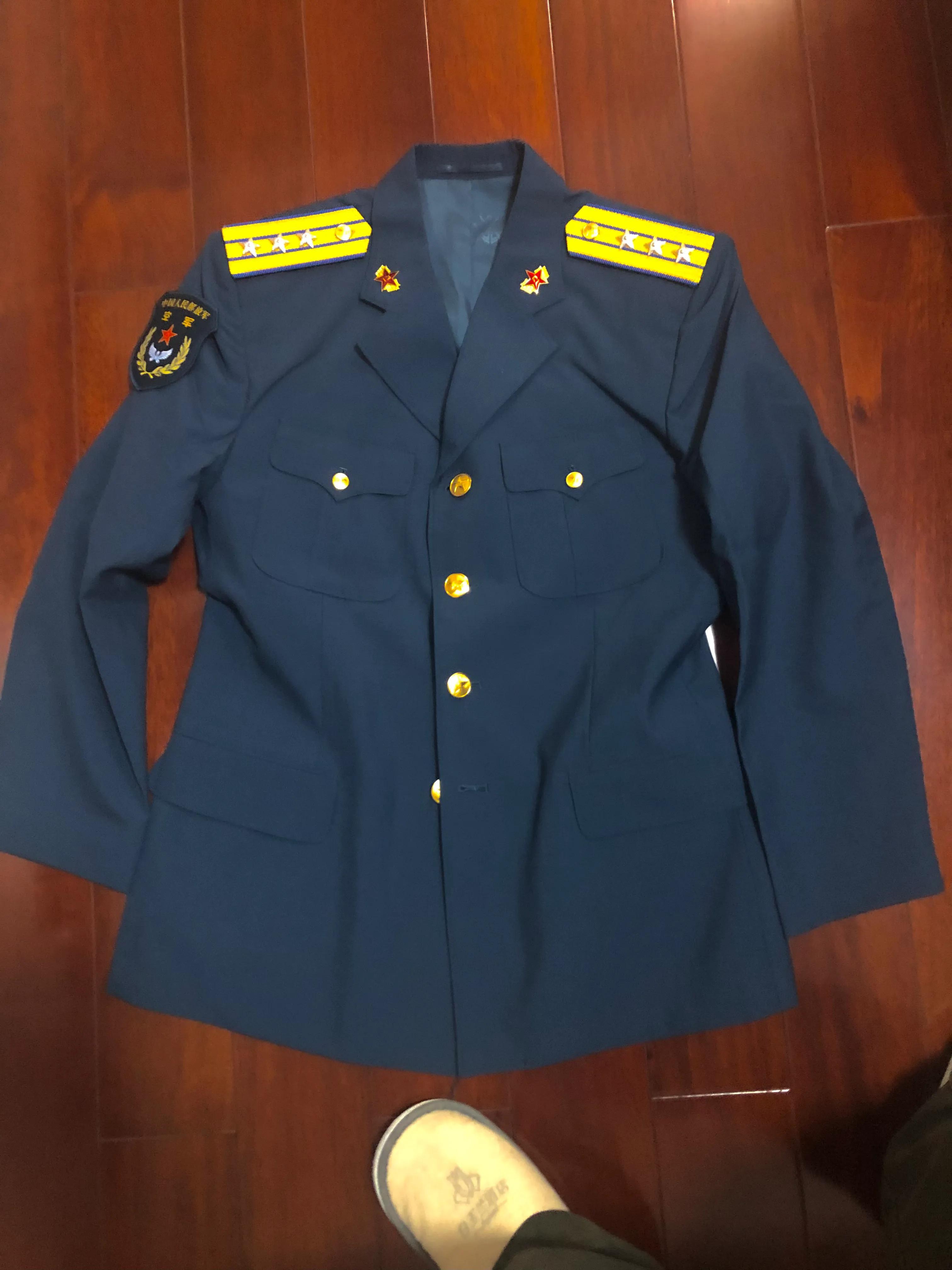 揭秘中國軍隊07式軍服常服，設計背后的故事與意義，揭秘中國軍隊07式軍服常服設計背后的故事與深層意義