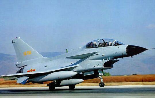 殲-10上艦，中國海軍航空兵力量的嶄新篇章，殲-10上艦，中國海軍航空兵力量邁入新篇章