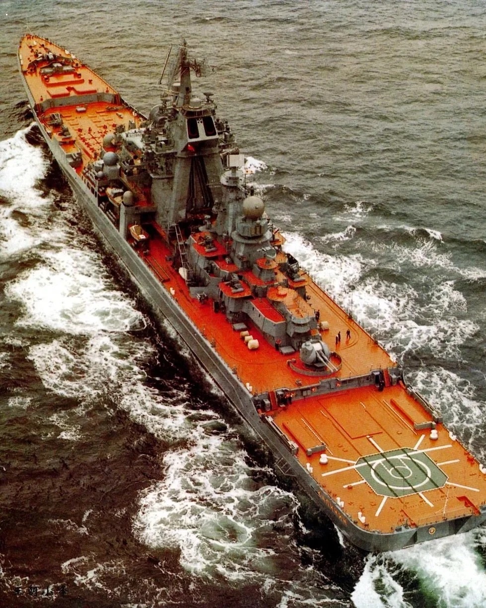 中國(guó)版基洛夫級(jí)巡洋艦，探索未來(lái)海上霸主之路，中國(guó)版基洛夫級(jí)巡洋艦，未來(lái)海上霸主之路的探索