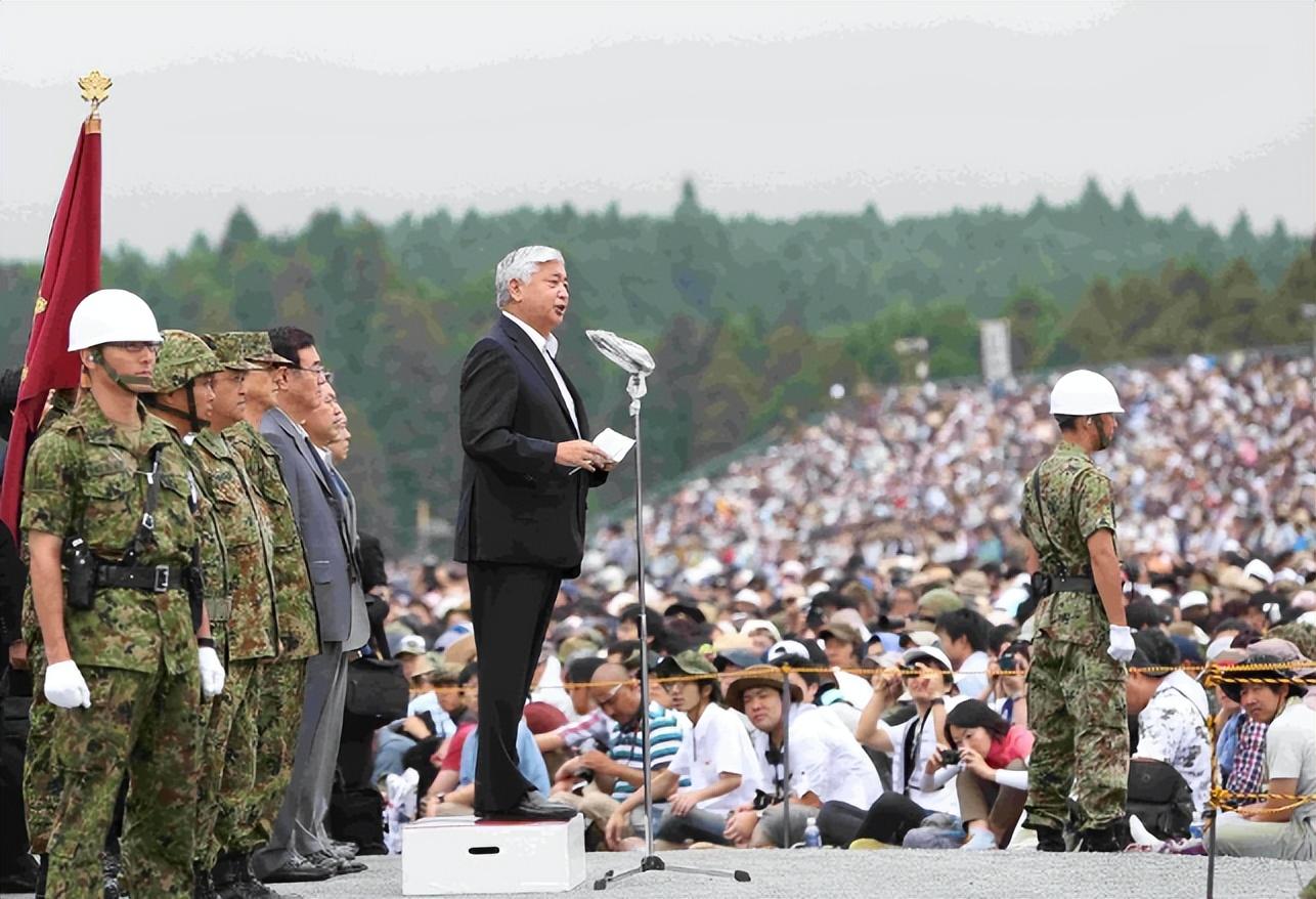 山東艦用了多少噸鋼材，揭秘中國(guó)海軍巨艦建造背后的鋼鐵力量，揭秘中國(guó)海軍巨艦山東艦的鋼鐵制造力量，用了多少噸鋼材？