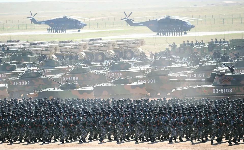 建軍90周年閱兵儀式，回顧輝煌歷程，展望嶄新未來(lái)，建軍90周年閱兵儀式，回顧輝煌歷程，展望嶄新未來(lái)，彰顯軍威國(guó)威的力量展示