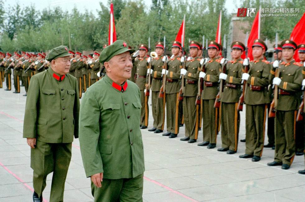 解放軍儀仗隊(duì)表演視頻，展現(xiàn)榮耀與力量，解放軍儀仗隊(duì)榮耀與力量的震撼表演視頻