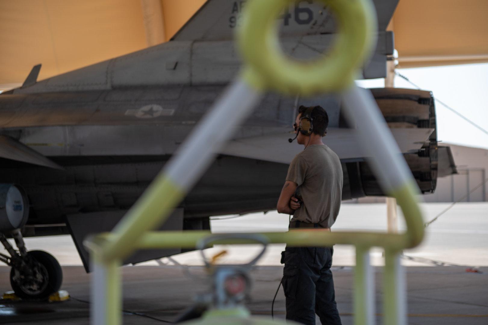 中國空軍戰(zhàn)機數(shù)量概覽，2022年的最新數(shù)據(jù)解讀，中國空軍戰(zhàn)機數(shù)量概覽，最新數(shù)據(jù)解讀及分析（2022版）