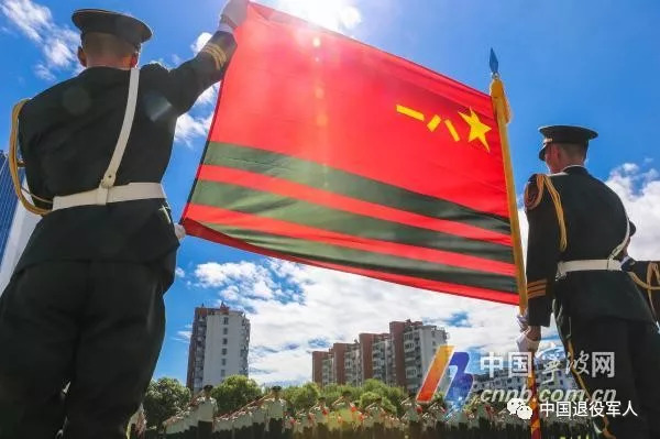 武警軍旗圖片高清，榮耀與力量的象征，武警軍旗高清圖片，榮耀與力量的永恒象征