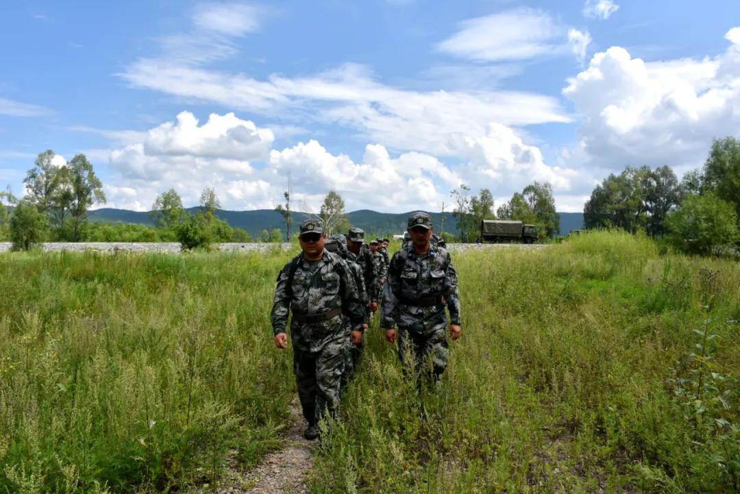 國(guó)際軍事形勢(shì)最新消息2020深度解析，全球軍事動(dòng)態(tài)深度解析，國(guó)際軍事形勢(shì)最新消息2020回顧與前瞻