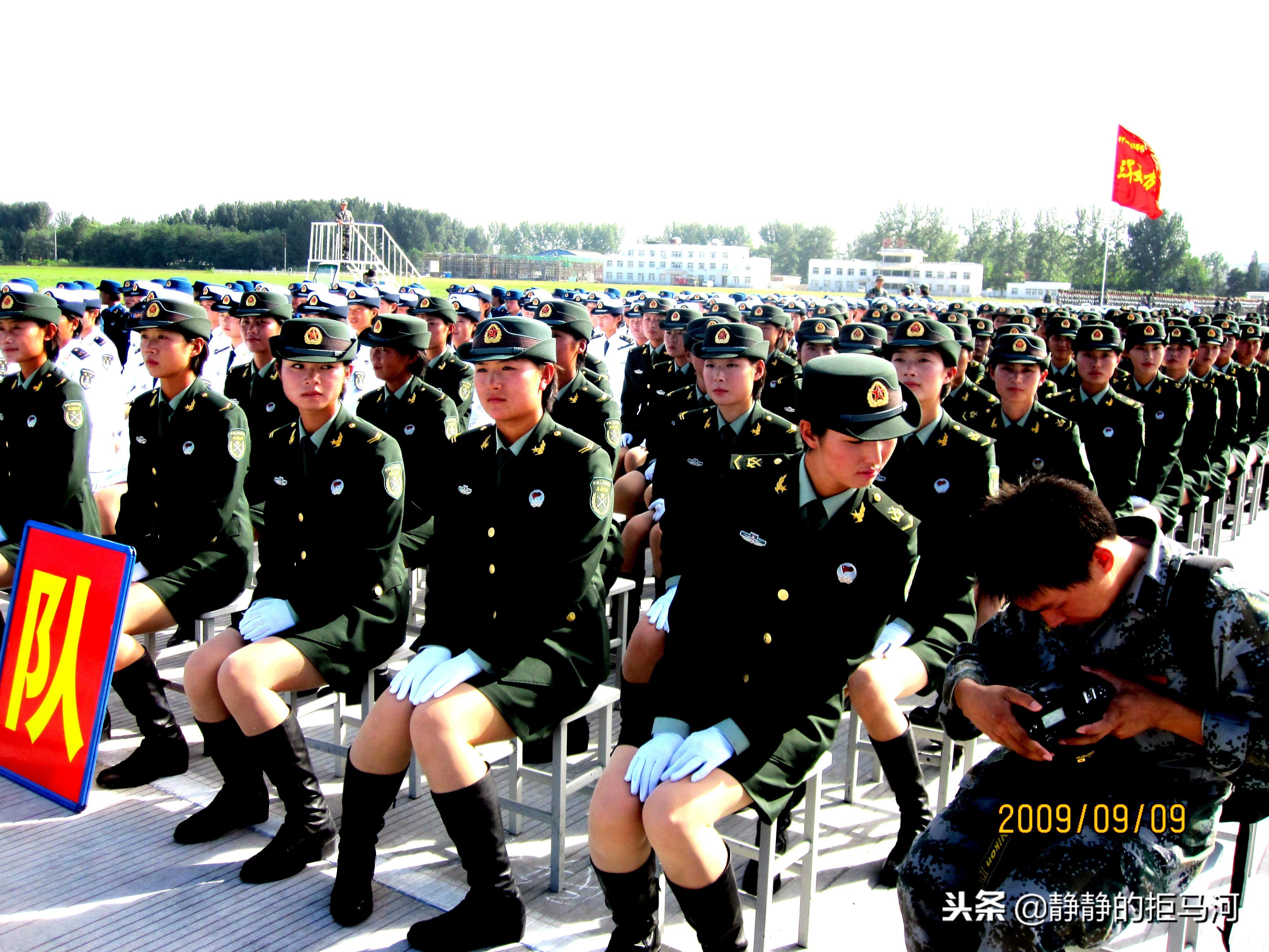 閱兵扭錯頭的士兵怎么樣了？深入了解事件背后的故事，閱兵扭錯頭的士兵后續(xù)如何？事件背后的故事揭秘