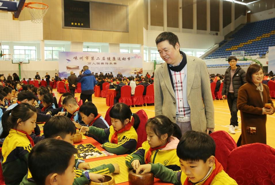 萬人之上王中王，打一生肖——揭秘生肖中的王者風(fēng)采，揭秘生肖王者風(fēng)采，萬人之上的王中王生肖風(fēng)采展示