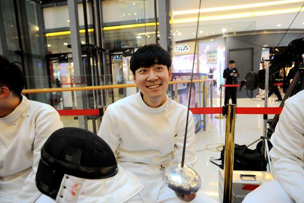 新奧六開(kāi)彩資料2025，探索未來(lái)彩票的無(wú)限可能，新奧六開(kāi)彩資料2025，揭秘未來(lái)彩票的無(wú)限潛能