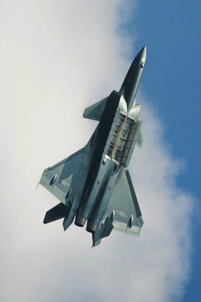 揭秘殲-20高清圖片，中國空軍新一代隱形戰(zhàn)機(jī)的風(fēng)采，揭秘殲-20高清圖片，中國新一代隱形戰(zhàn)機(jī)風(fēng)采展示