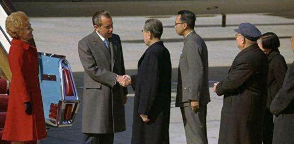 殲11B座艙，技術(shù)革新與性能優(yōu)化，殲11B座艙，技術(shù)革新引領(lǐng)性能優(yōu)化