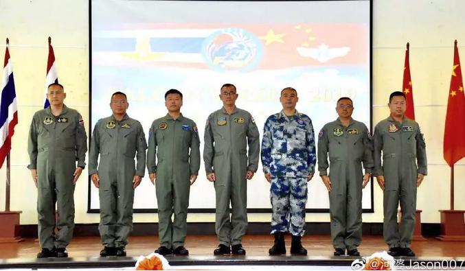 直-18艦載預警機，空中先鋒的崛起，直-18艦載預警機，空中先鋒的騰飛之路