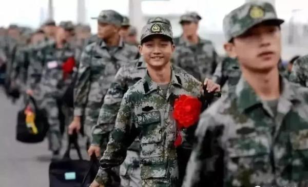 我要當(dāng)兵報名，邁向軍旅的第一步，邁向軍旅的第一步，報名參軍