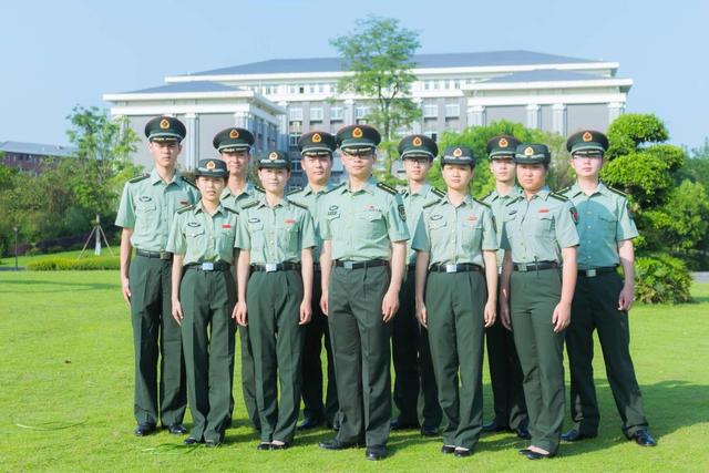 考軍校就一輩子在部隊(duì)嗎，深度解讀與多元選擇，深度解讀考軍校后的多元選擇與部隊(duì)生涯并非一生綁定之路