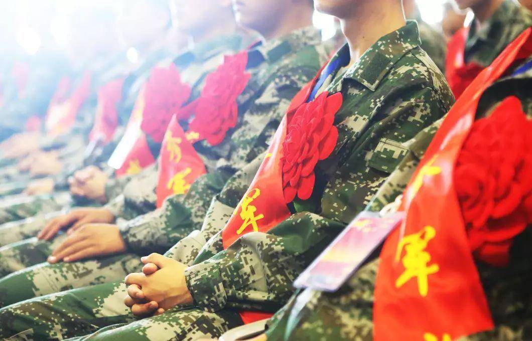 大學(xué)生當(dāng)兵，青春的選擇與挑戰(zhàn)，大學(xué)生當(dāng)兵，青春的選擇與挑戰(zhàn)之路