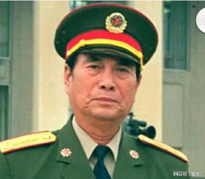 中國(guó)人民解放軍上將，榮譽(yù)與擔(dān)當(dāng)?shù)南笳?，中?guó)人民解放軍上將，榮譽(yù)與擔(dān)當(dāng)?shù)牡浞兜浞? width=