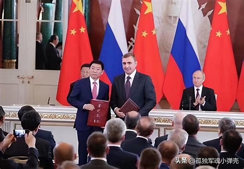 國際軍事視頻新聞最新消息，全球軍事動態(tài)深度解析，全球軍事動態(tài)深度解析，國際軍事視頻新聞最新消息匯總