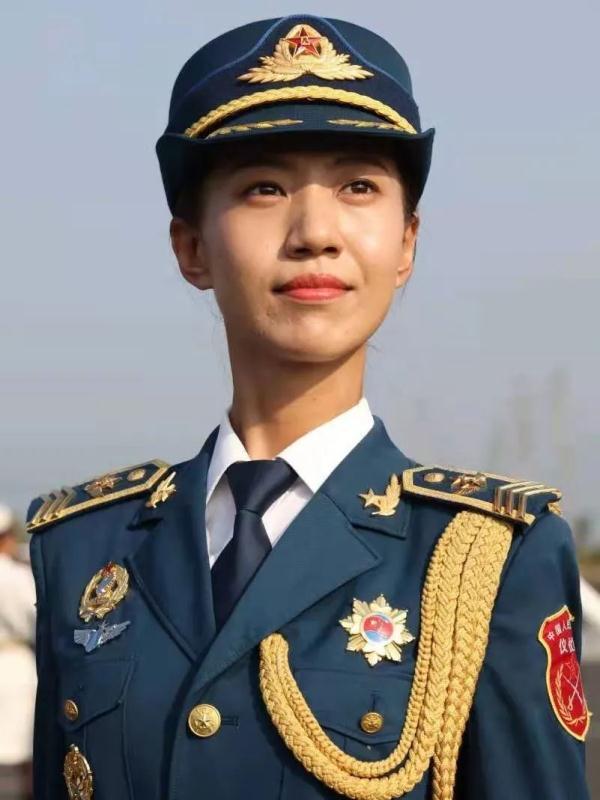 女兵三軍儀仗隊(duì)視頻，展現(xiàn)力量與榮耀的非凡瞬間，女兵三軍儀仗隊(duì)，力量與榮耀的非凡展現(xiàn)