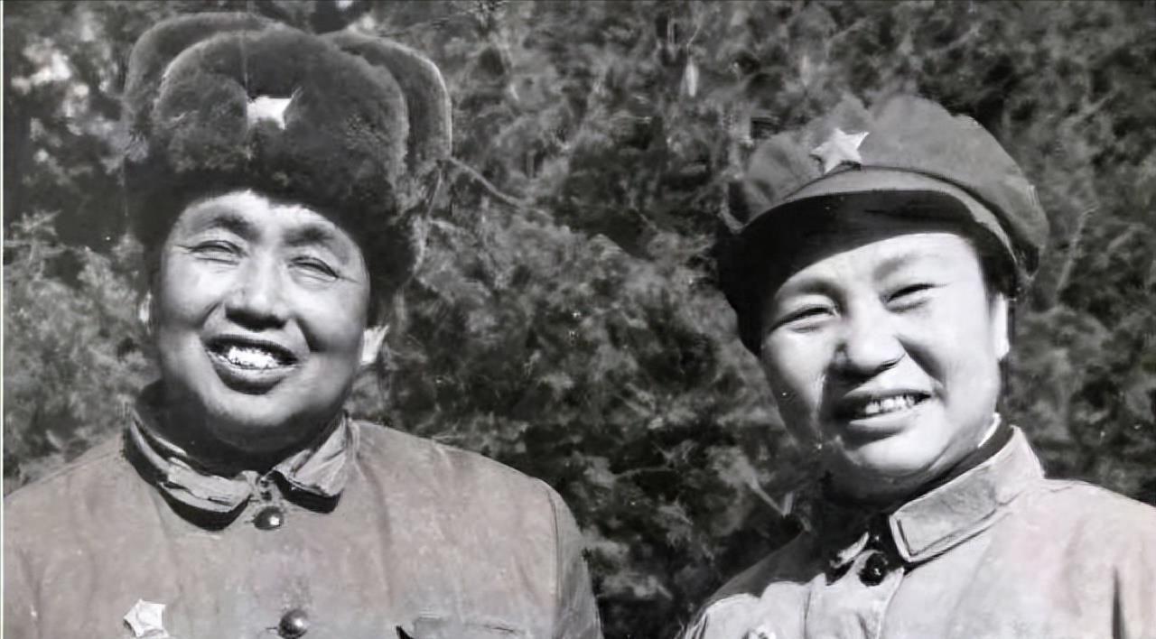 女生當(dāng)兵痛苦嗎，深度解析與多維度思考，深度解析與多維度思考，女生當(dāng)兵是否痛苦？