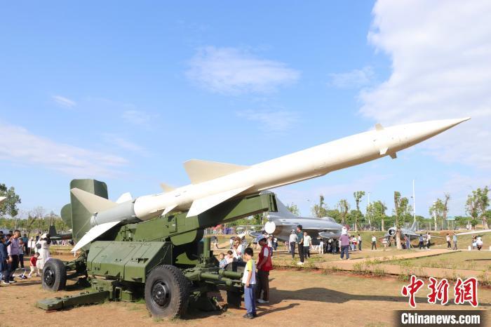 軍事武器裝備，現(xiàn)代戰(zhàn)爭的核心力量，軍事武器裝備，現(xiàn)代戰(zhàn)爭的核心力量之源