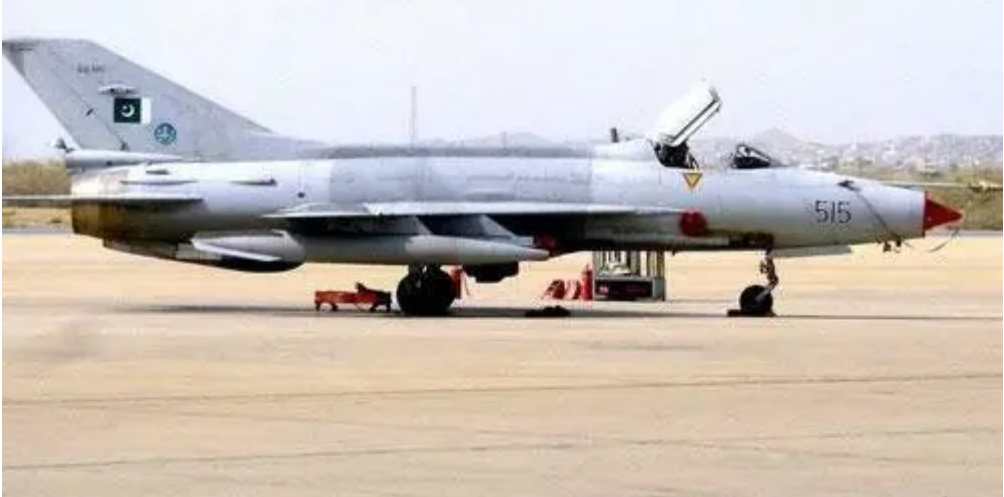 殲7戰(zhàn)斗機(jī)是否已全部退役？深度解析中國(guó)空軍現(xiàn)役狀況與未來趨勢(shì)，中國(guó)空軍殲7戰(zhàn)斗機(jī)現(xiàn)狀深度解析，退役與現(xiàn)役的未來趨勢(shì)探討