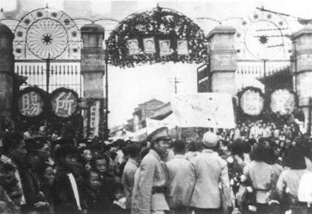 昆明慘案與第十四軍副軍長(zhǎng)的悲痛歷程，昆明慘案背后的第十四軍副軍長(zhǎng)悲痛歷程