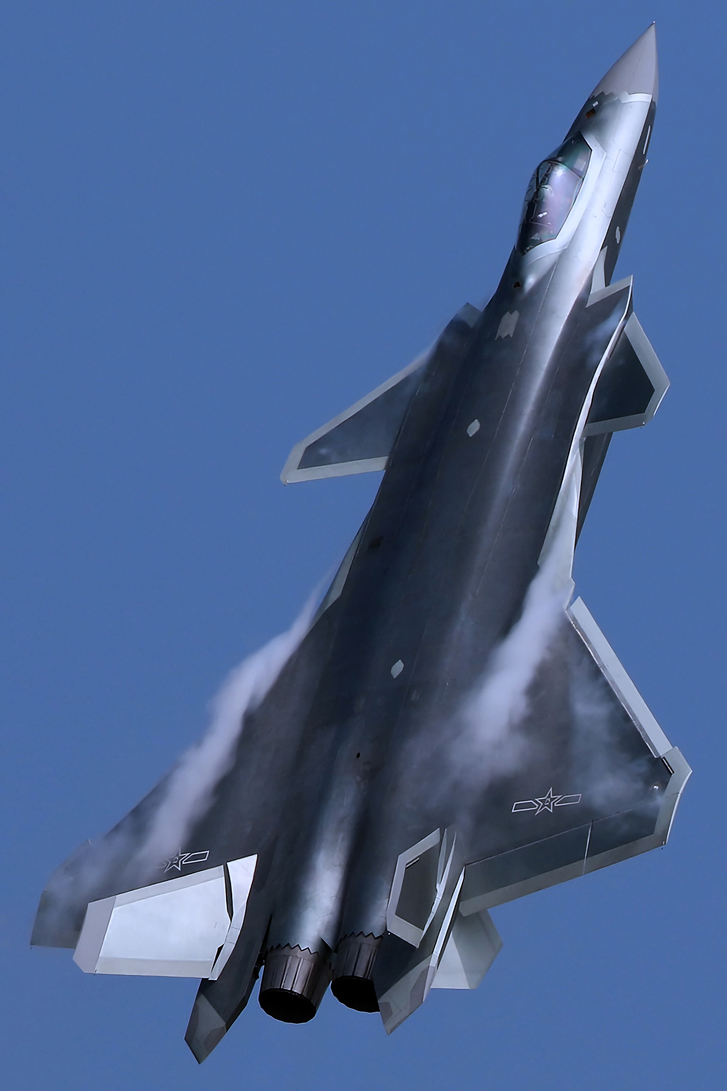 殲20霸氣圖片，展現(xiàn)中國空軍力量的巔峰之作，殲20震撼瞬間，中國空軍力量的巔峰展現(xiàn)