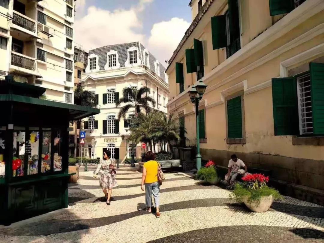 澳門一肖100準(zhǔn)免費(fèi)——揭秘生肖預(yù)測(cè)的真相，澳門生肖預(yù)測(cè)揭秘，真相背后的免費(fèi)預(yù)測(cè)陷阱