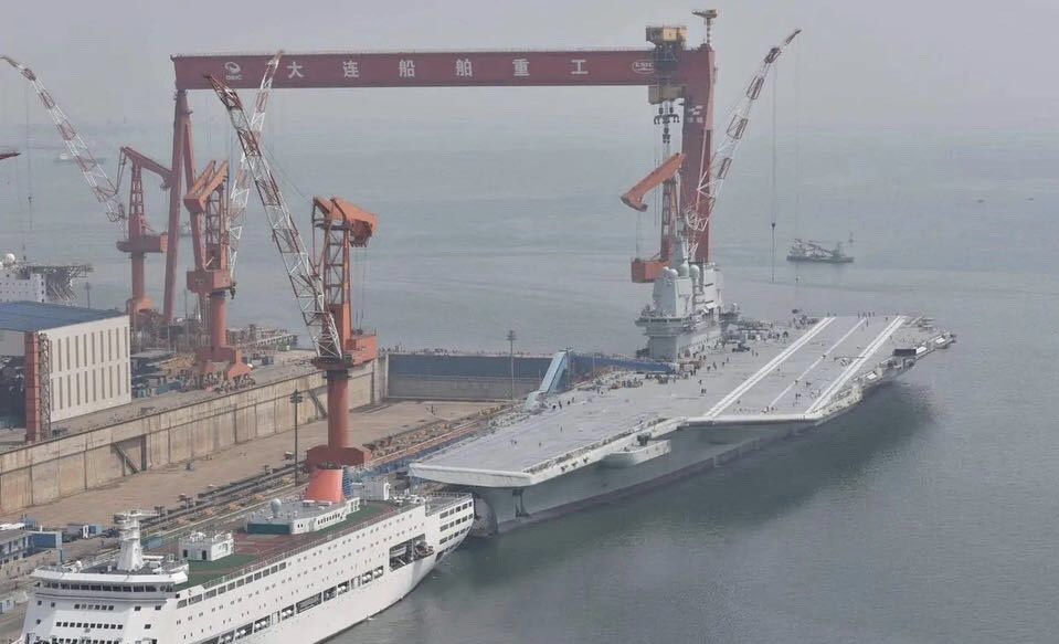 中國海軍新里程碑，003號航母正式下水，中國海軍新里程碑，003號航母正式下水啟航