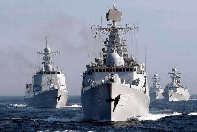 現(xiàn)代軍艦，探索高科技的海洋霸主，現(xiàn)代軍艦，高科技海洋霸主之探索