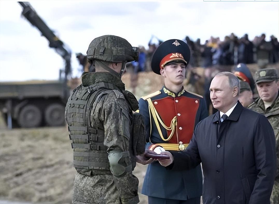 中俄海上聯(lián)合軍演，深化軍事合作，共同維護(hù)海上安全，中俄海上聯(lián)合軍演，深化合作共同維護(hù)海上安全