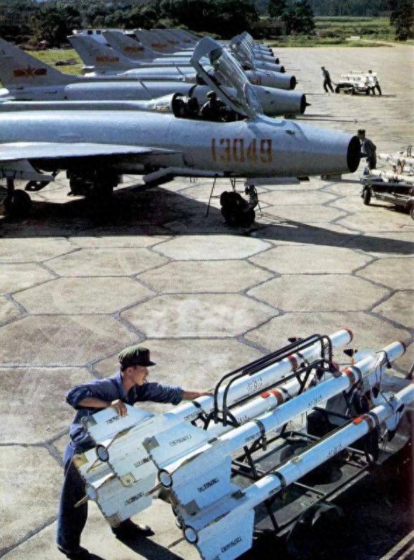 殲11B是否停產(chǎn)？深度解析背后的原因，殲11B是否停產(chǎn)？背后的原因深度解析