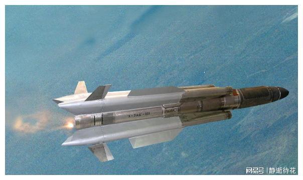 一枚鷹擊21能否擊沉航母？深度解析反艦導(dǎo)彈與航母的對(duì)抗實(shí)力，鷹擊21能否擊沉航母？反艦導(dǎo)彈與航母對(duì)抗實(shí)力深度解析