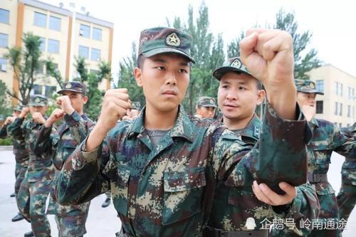 本科畢業(yè)去當(dāng)兵值得嗎？深度解析背后的價(jià)值與意義，本科畢業(yè)去當(dāng)兵，深度探討背后的價(jià)值與意義