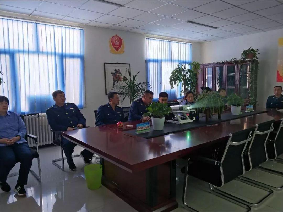 海軍成立70周年海上閱兵，壯麗盛況與海洋強(qiáng)國之夢，海軍成立70周年海上閱兵，壯麗盛況展現(xiàn)海洋強(qiáng)國雄心