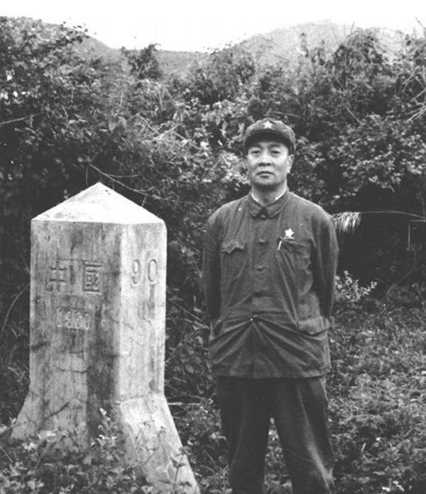 獨一無二的少將連長——一位英雄的故事，獨一無二的少將連長，英雄傳奇故事