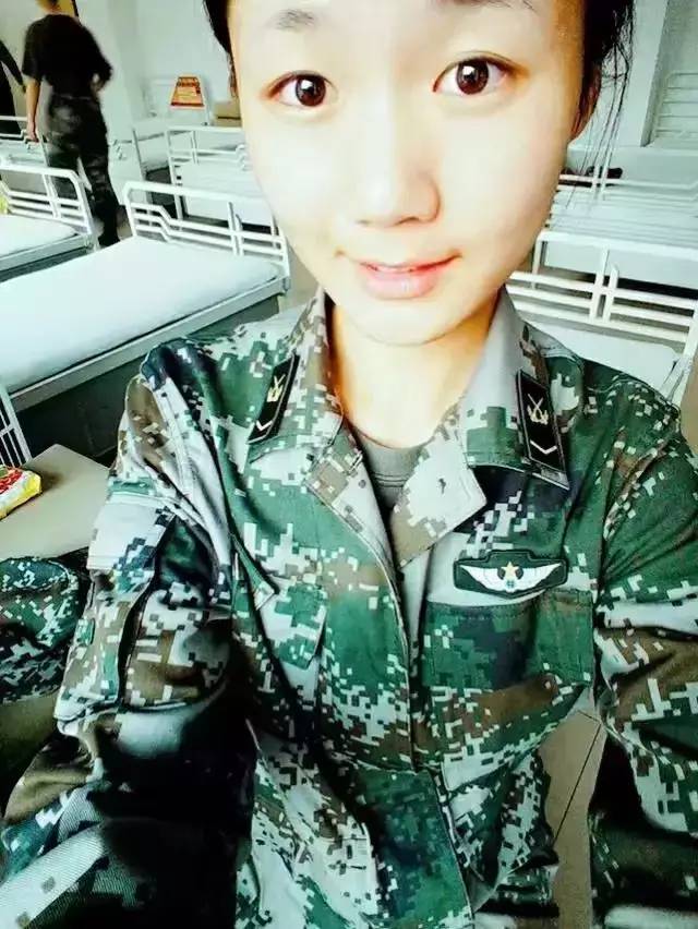 儀仗女兵郭晗，堅(jiān)韌與榮耀的象征，儀仗女兵郭晗，堅(jiān)韌之魂，榮耀之象征