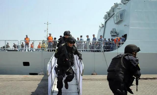 利比亞撤僑事件，深度解析與反思，利比亞撤僑事件深度剖析與反思