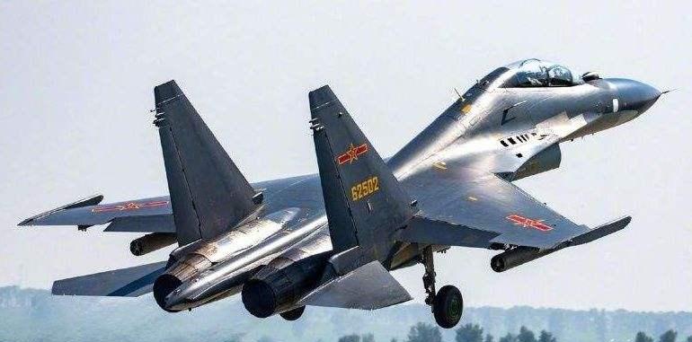 殲11與殲16，中國空軍戰(zhàn)斗機的卓越發(fā)展，中國空軍戰(zhàn)斗機卓越發(fā)展，殲11與殲16的輝煌歷程