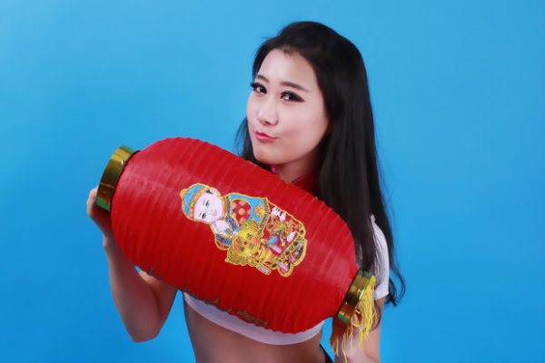 王中王白小姐四肖選一，揭秘背后的秘密與策略，揭秘王中王白小姐四肖選一背后的秘密與策略之道