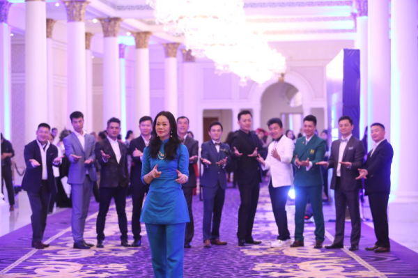 王中王一肖免費期期中，深度解析與SEO優(yōu)化策略，王中王一肖免費期期中深度解析與SEO優(yōu)化策略探討