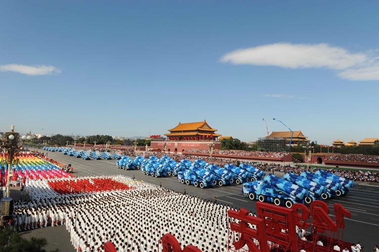 大閱兵60周年完整版，回顧歷史，展望未來，大閱兵60周年回顧與展望，歷史傳承與未來發(fā)展全景呈現(xiàn)