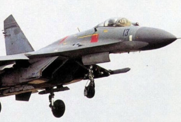 殲15戰(zhàn)斗機基本信息全面解析，殲15戰(zhàn)斗機深度解析，全面揭示其基本信息與特性