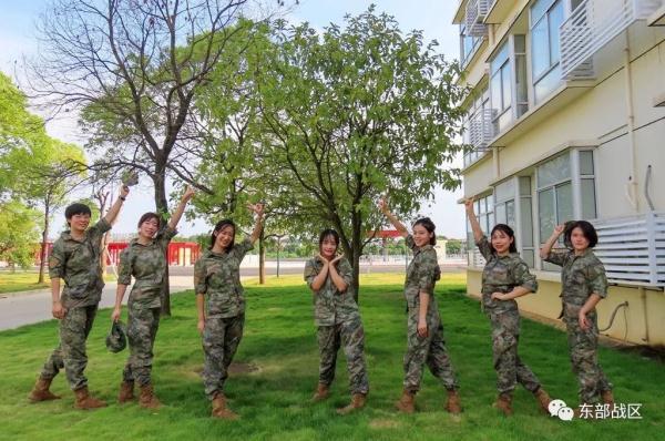 女兵兩年能拿多少錢，深度解析軍隊(duì)薪酬與福利待遇，深度解析，女兵兩年軍隊(duì)薪酬與福利待遇概覽