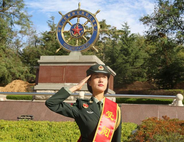 國(guó)慶閱兵最美女兵劉艷琪，榮耀與堅(jiān)毅的象征，國(guó)慶閱兵中的最美女兵劉艷琪，榮耀與堅(jiān)毅的典范