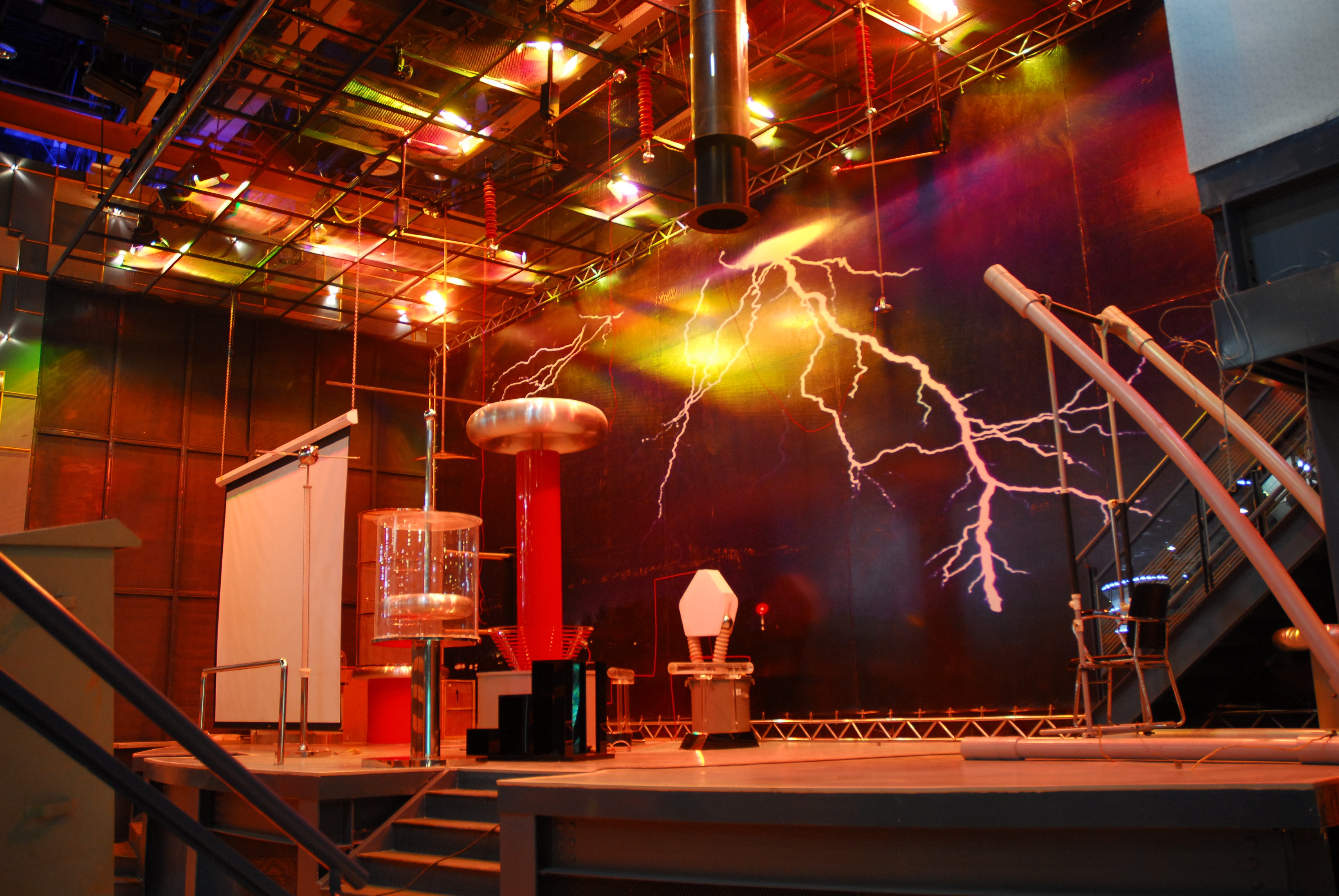 廈門科技館，探索科學(xué)的樂趣與前沿，廈門科技館，探索科學(xué)前沿與樂趣之旅