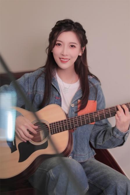 王燦女個(gè)人資料簡介，王燦女士個(gè)人簡介