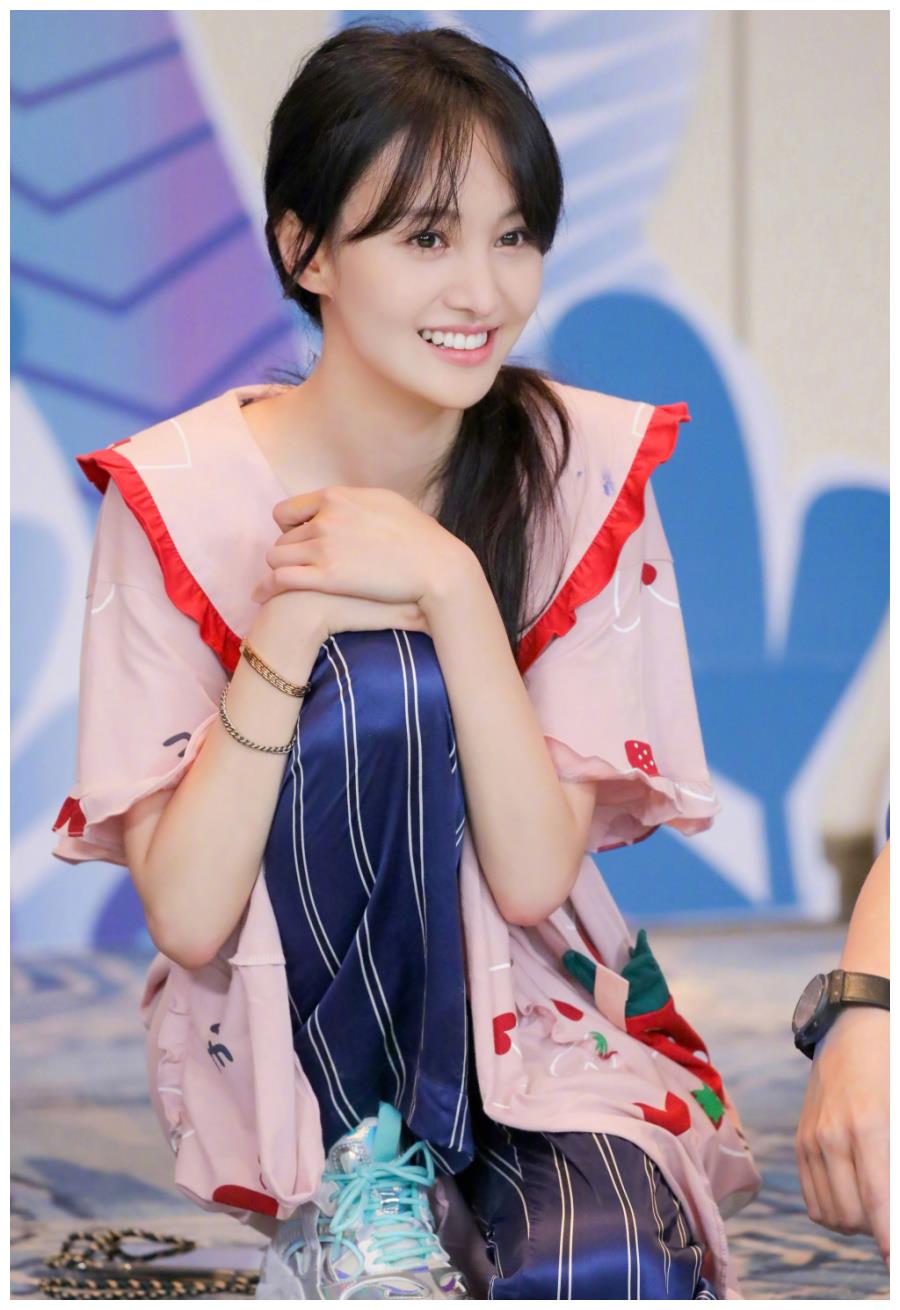 鄭爽現(xiàn)狀揭秘，他的最新動態(tài)與所在之地，鄭爽最新動態(tài)及現(xiàn)狀揭秘，他的所在之地與最新發(fā)展